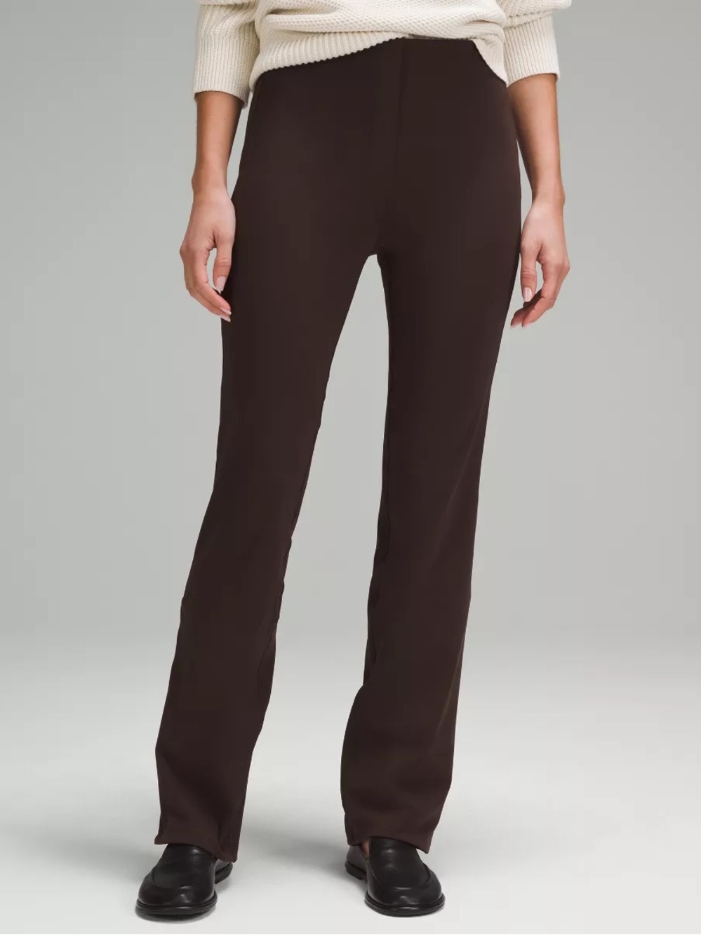 Lululemon Smooth Fit Pull-On High-Rise Pant
Espresso